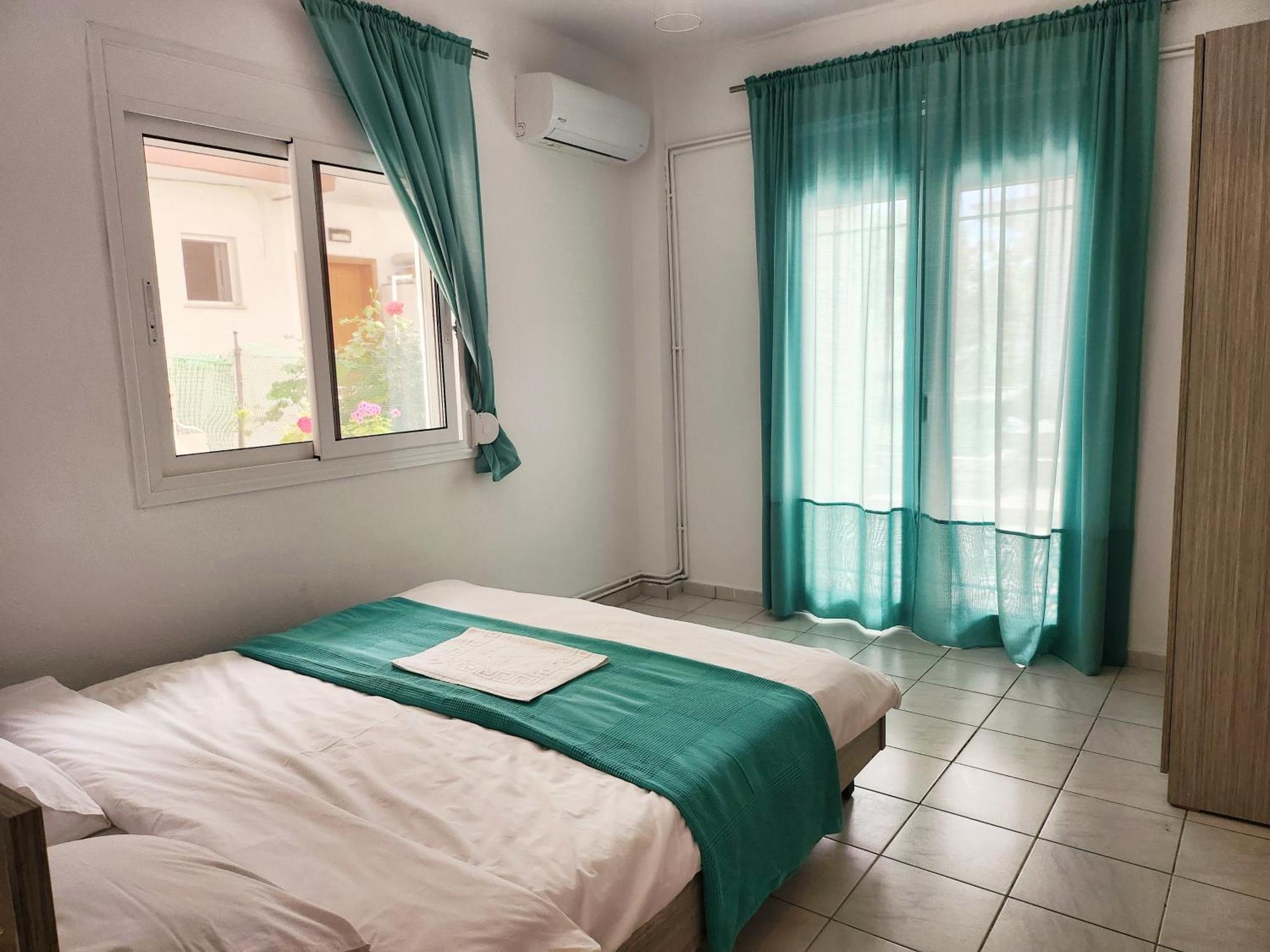 La Familia Apartments Olympiakí Aktí Dış mekan fotoğraf